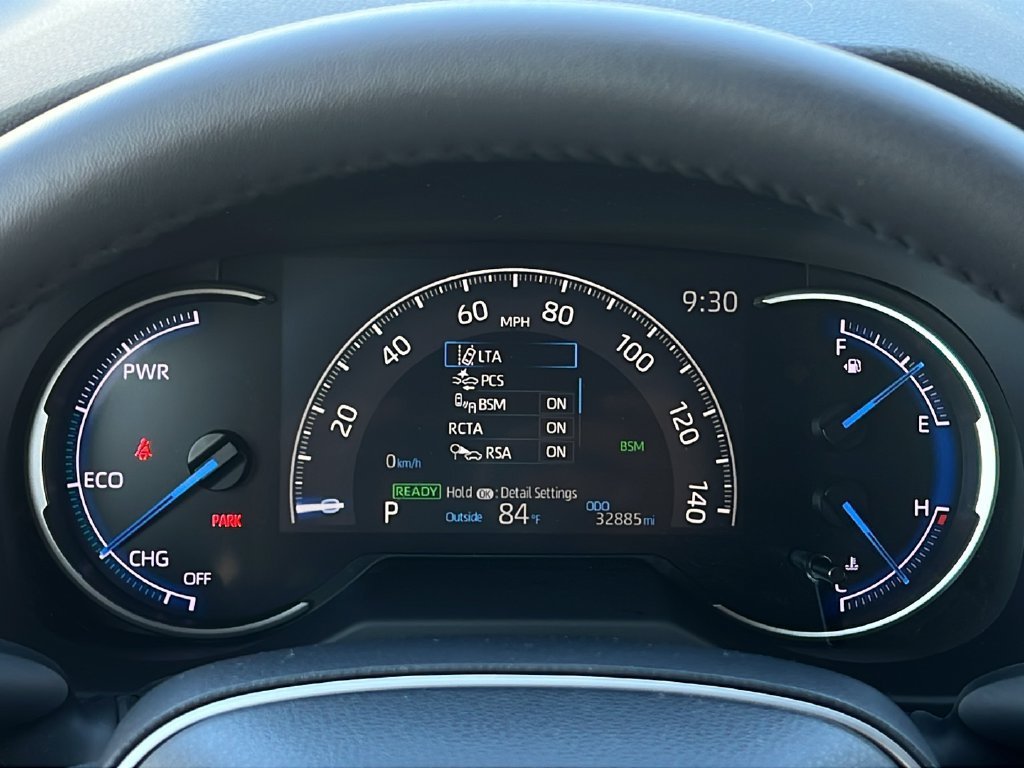 Used 2023 Wind Chill Pear Toyota Hybrid SE image 22