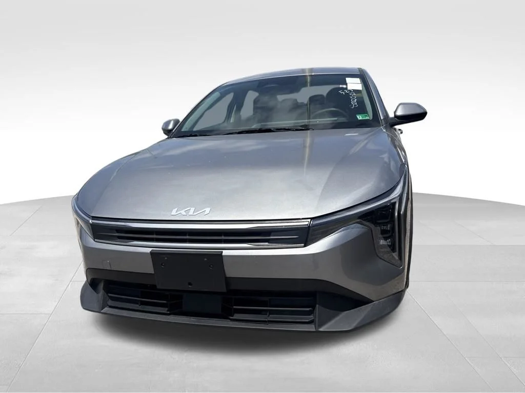 Used 2025 Gray Kia LXS image 6