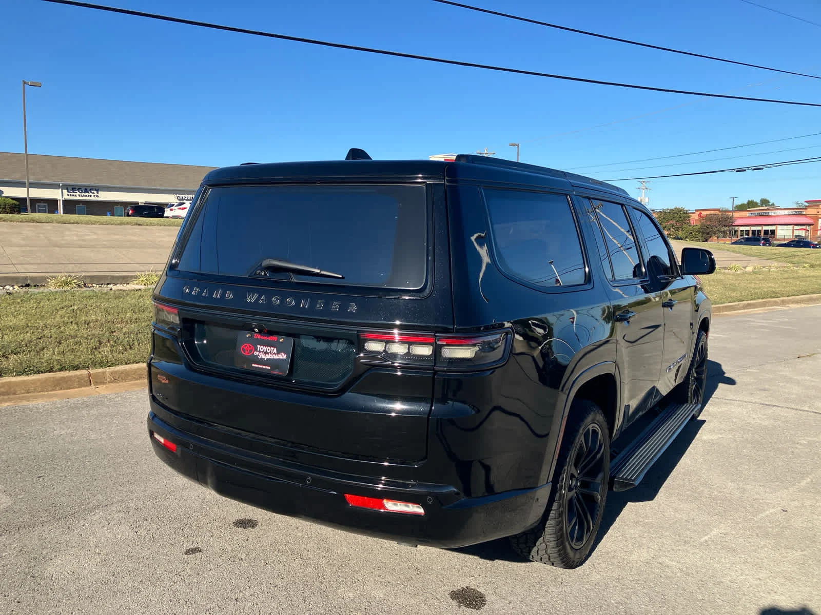 Used 2022 BRIGHT WHITE CL Jeep Series II Obsidian image 7