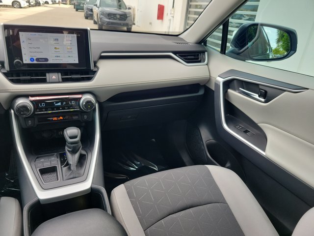 Used 2025 Silver Sky Metallic Toyota XLE image 19