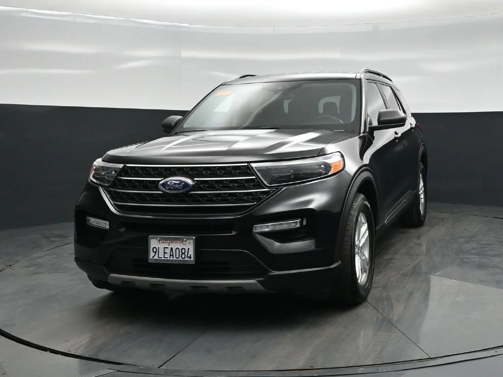 Certified Used 2023 Black Ford XLT image 54