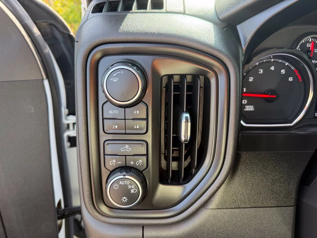 Used 2021 White Chevrolet Custom Trail Boss image 17