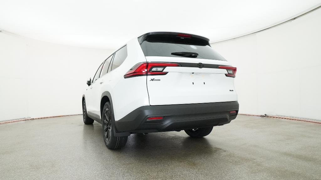 New 2026 Wind Chill Pearl Toyota XLE image 10