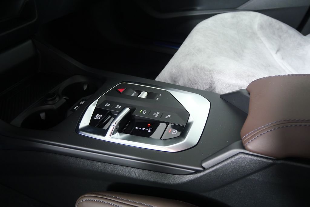 2025 BMW 2 Series M235 - Photo 21