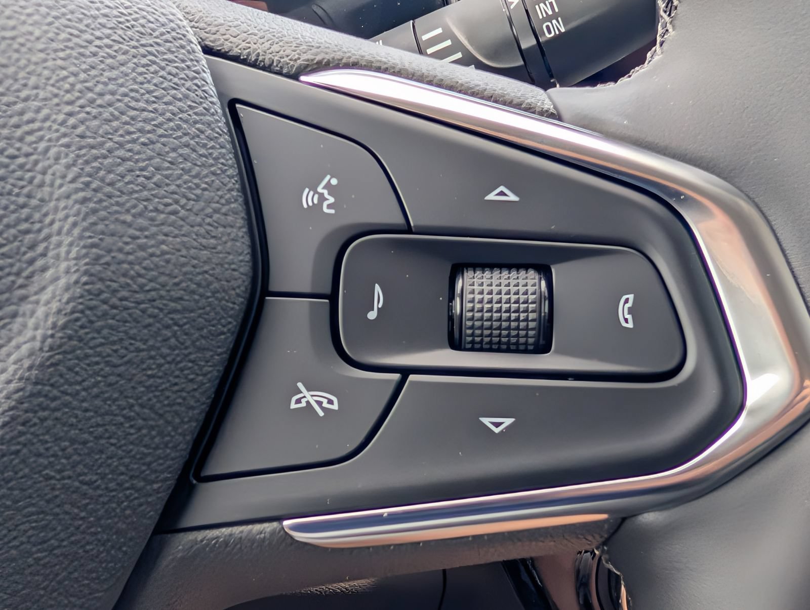 2026 Chevrolet Trax LT - Photo 19
