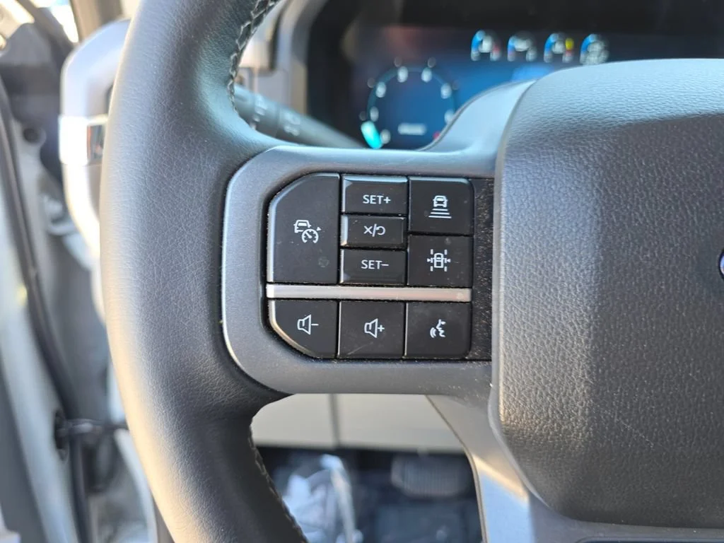 Used 2024 Avalanche Ford XLT image 32
