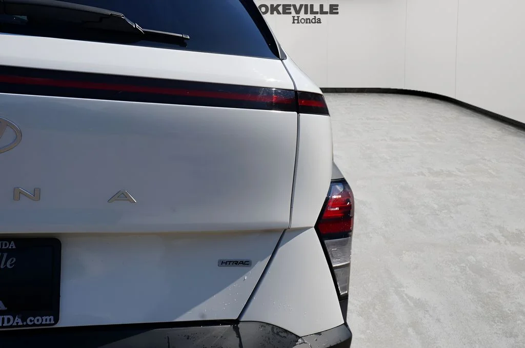 Used 2025 Atlas White Hyundai SEL image 7