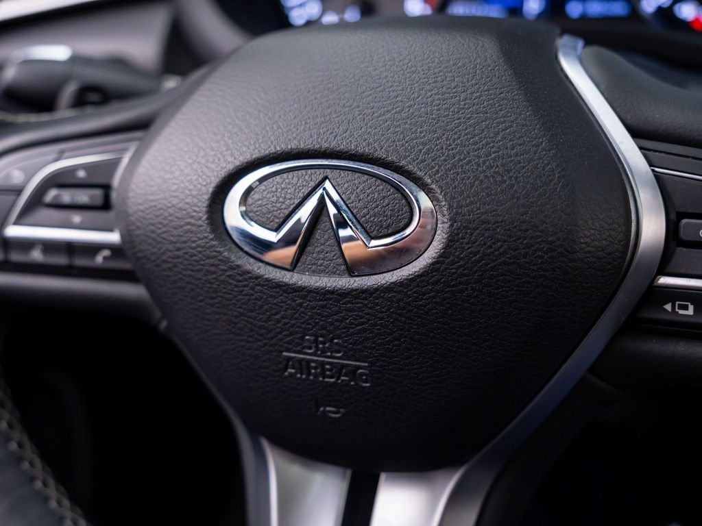 Used 2019 Black Obsidian INFINITI ESSENTIAL image 26