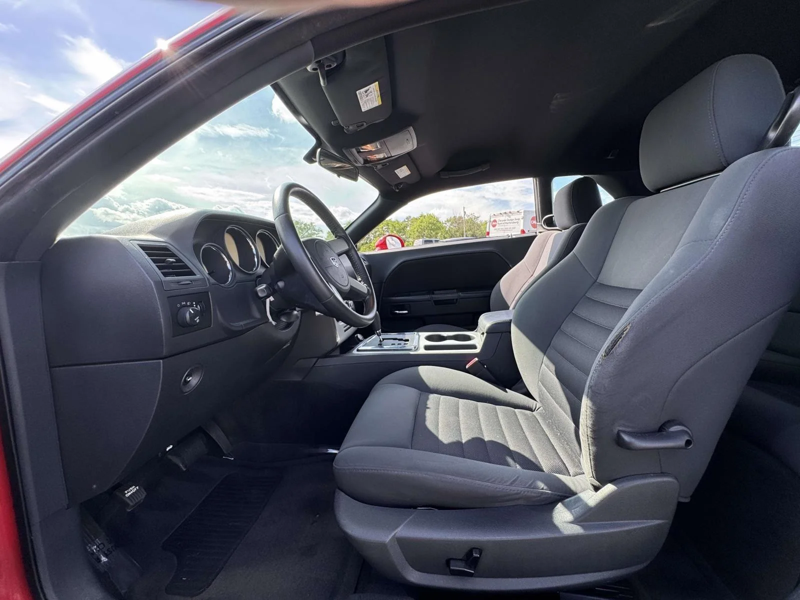 Used 2010 Torred Dodge SE image 19