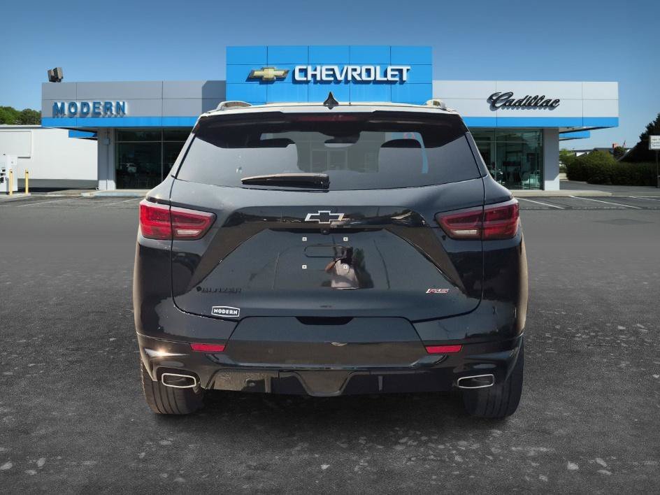 Used 2025 Black Chevrolet RS image 4