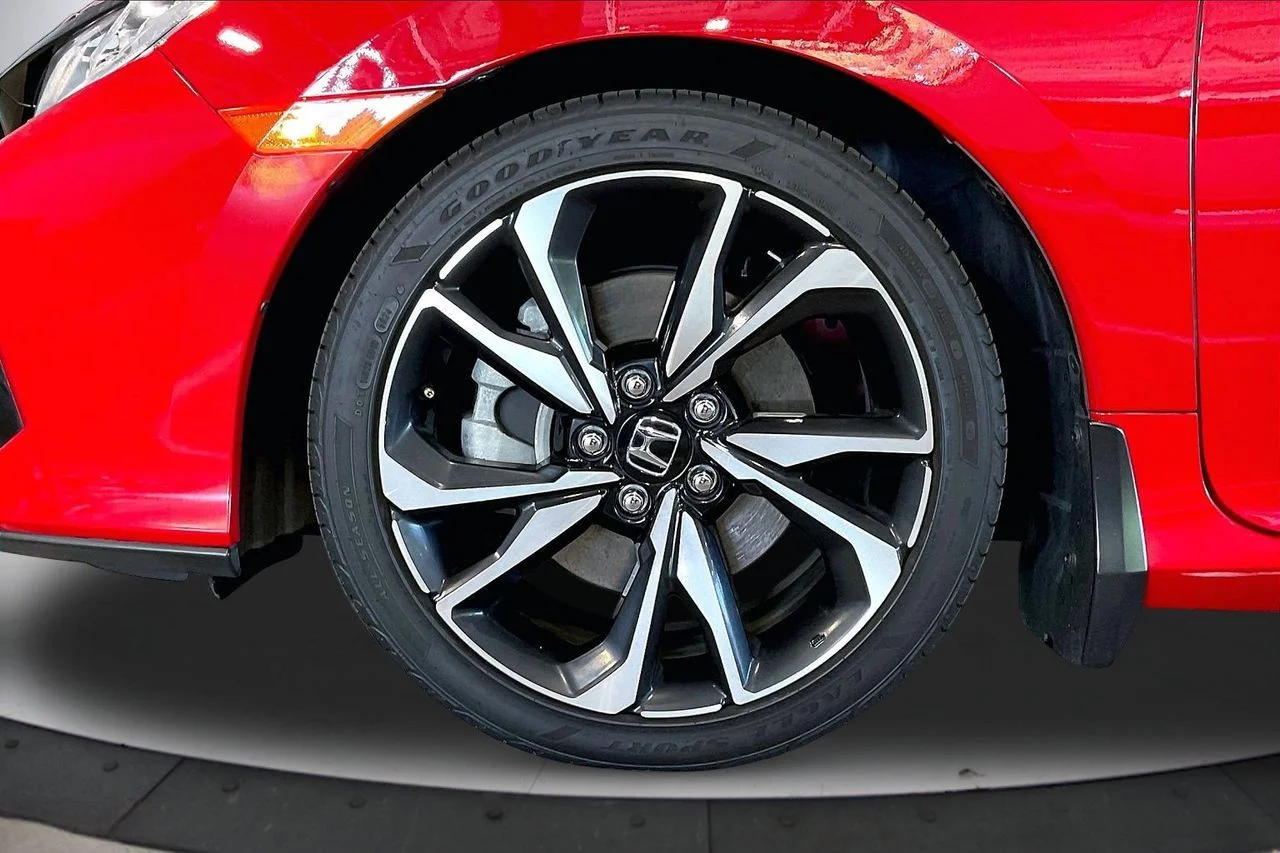 Used 2018 Red Honda Si image 30