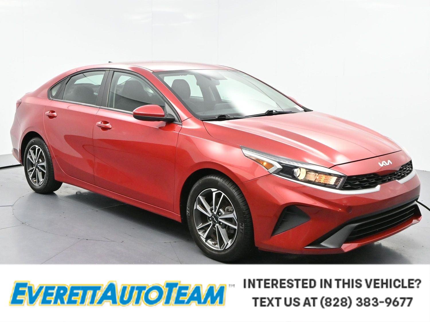 Used 2022 Currant Red Kia LXS image 1