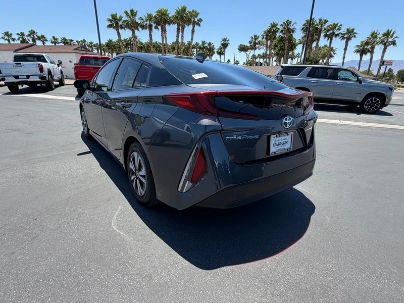 Used 2018 Magnetic Gray Met Toyota Plus image 5