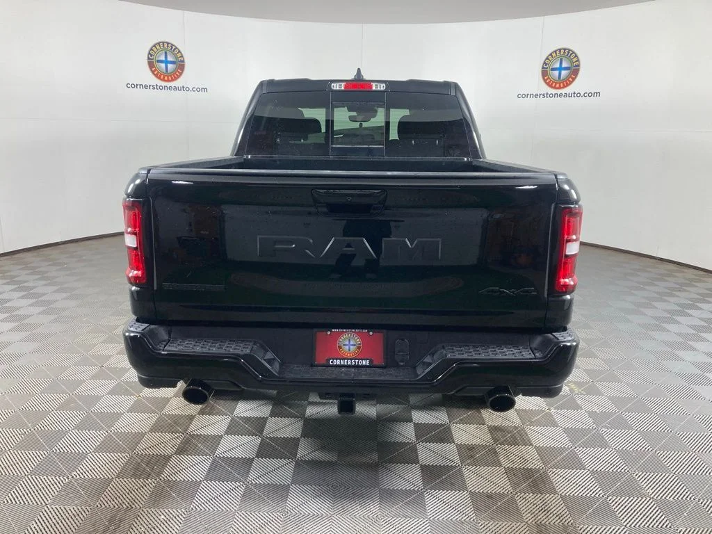 New 2026 Diamond Black Crystal Pearl-Coat Exterior Paint RAM Big Horn image 20
