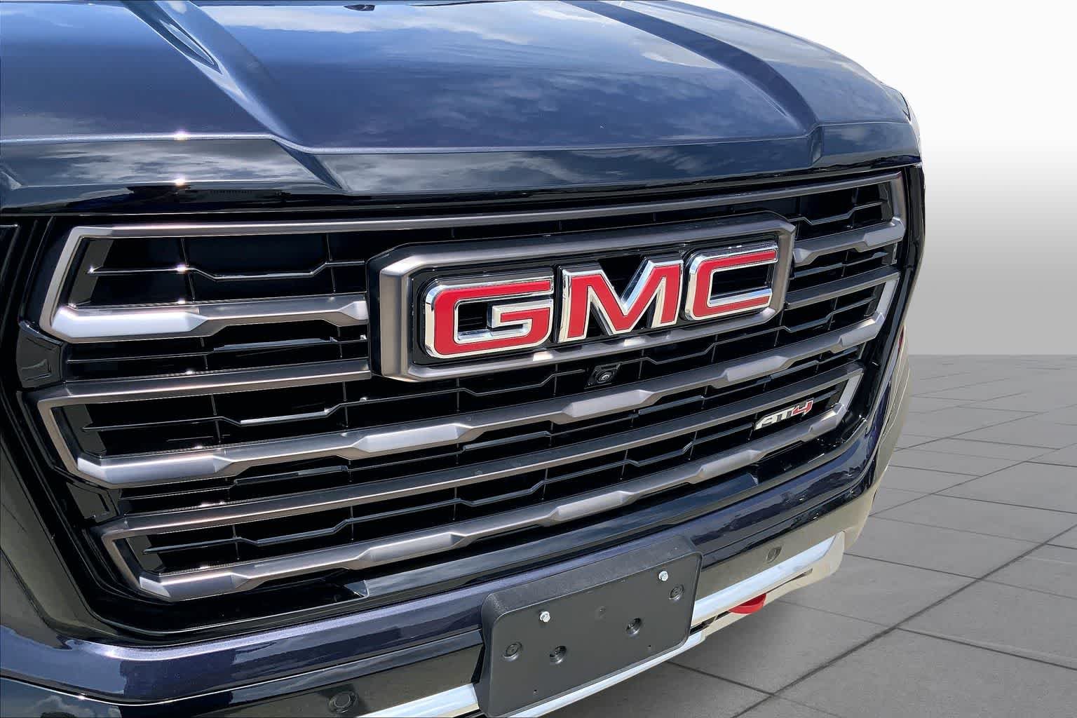 Used 2025 Titanium Rush Metallic GMC AT4 Ultimate image 29