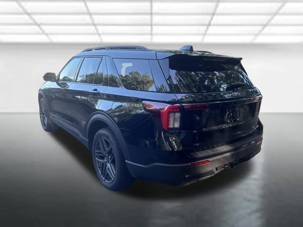 Used 2025 Black Ford ST-Line image 3