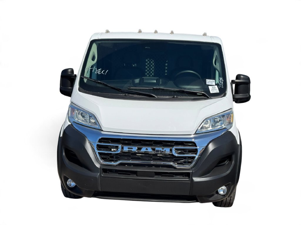 Used 2025 White Ram Base image 20
