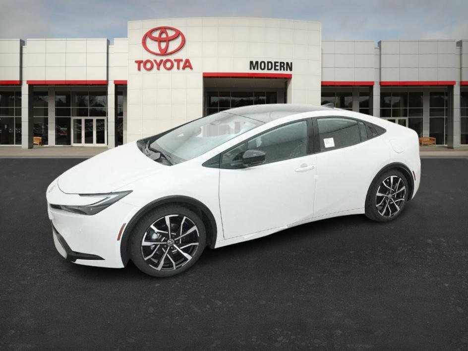 New 2026 Wind Chill Pearl Toyota XSE Premium image 7