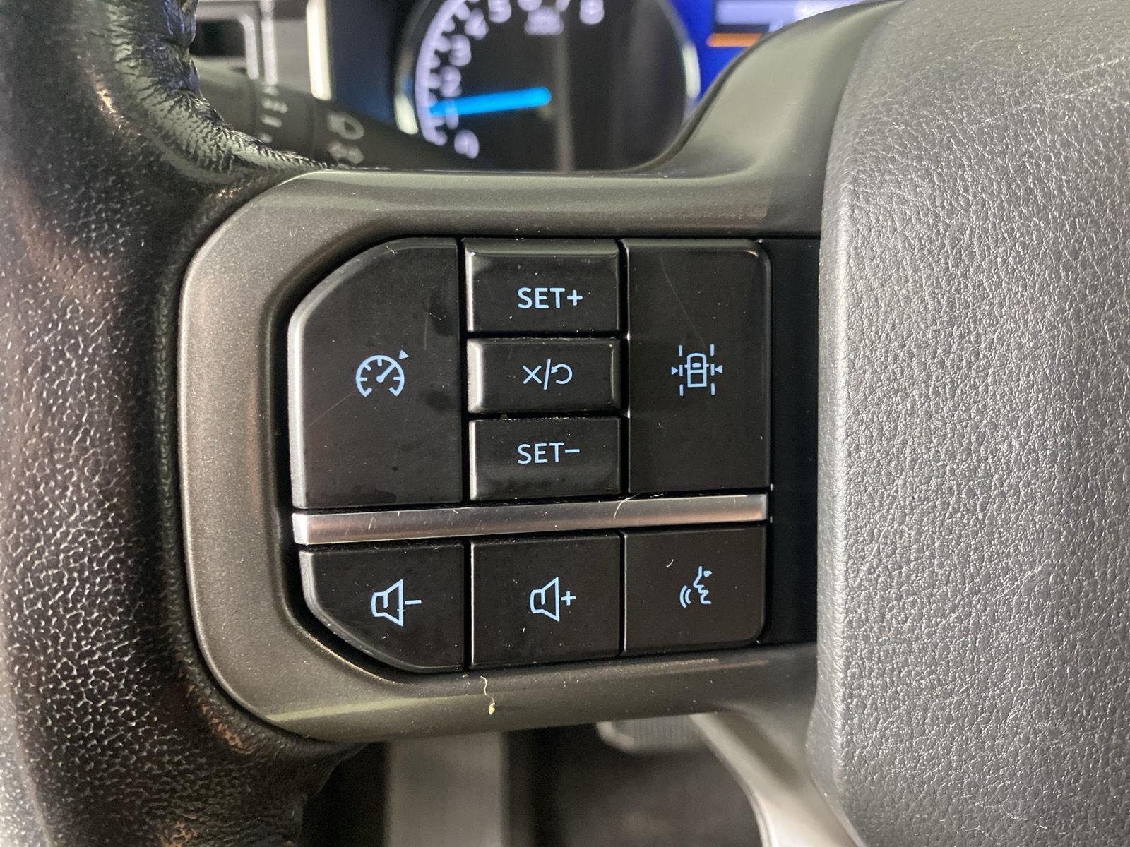 Used 2021 Oxford White Ford XLT image 25
