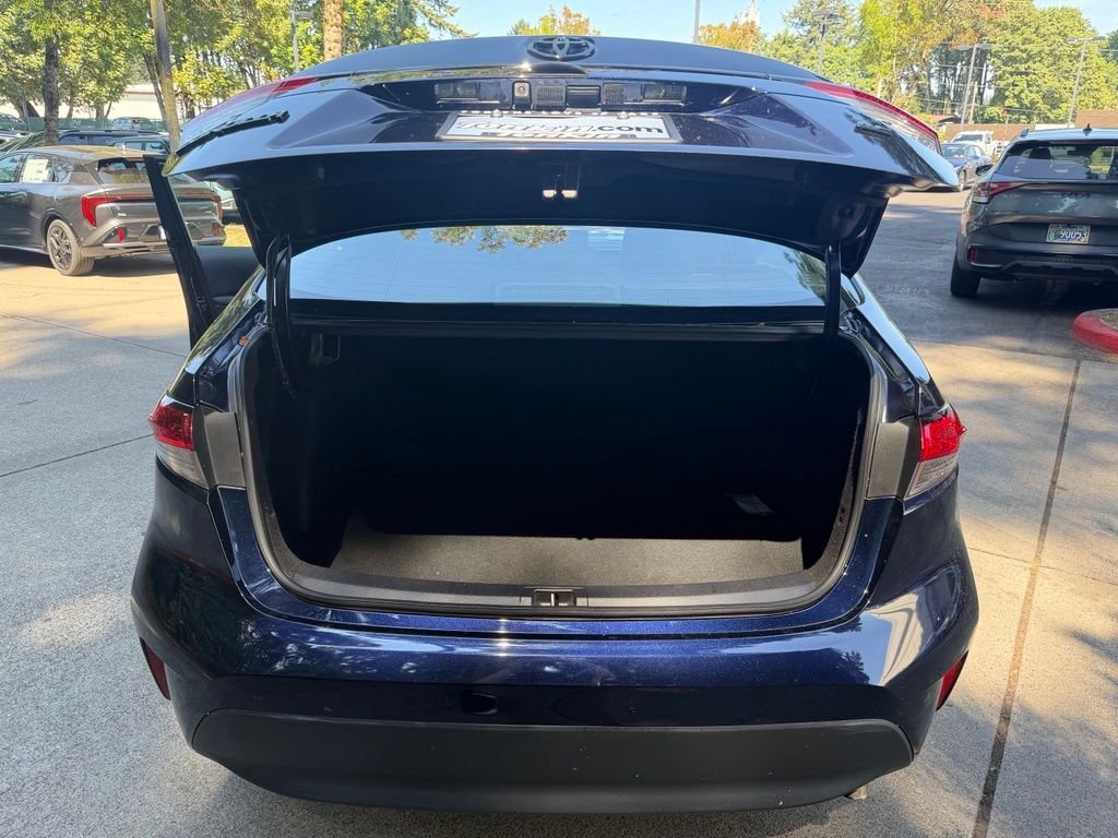 Used 2025 Blueprint Toyota LE image 15