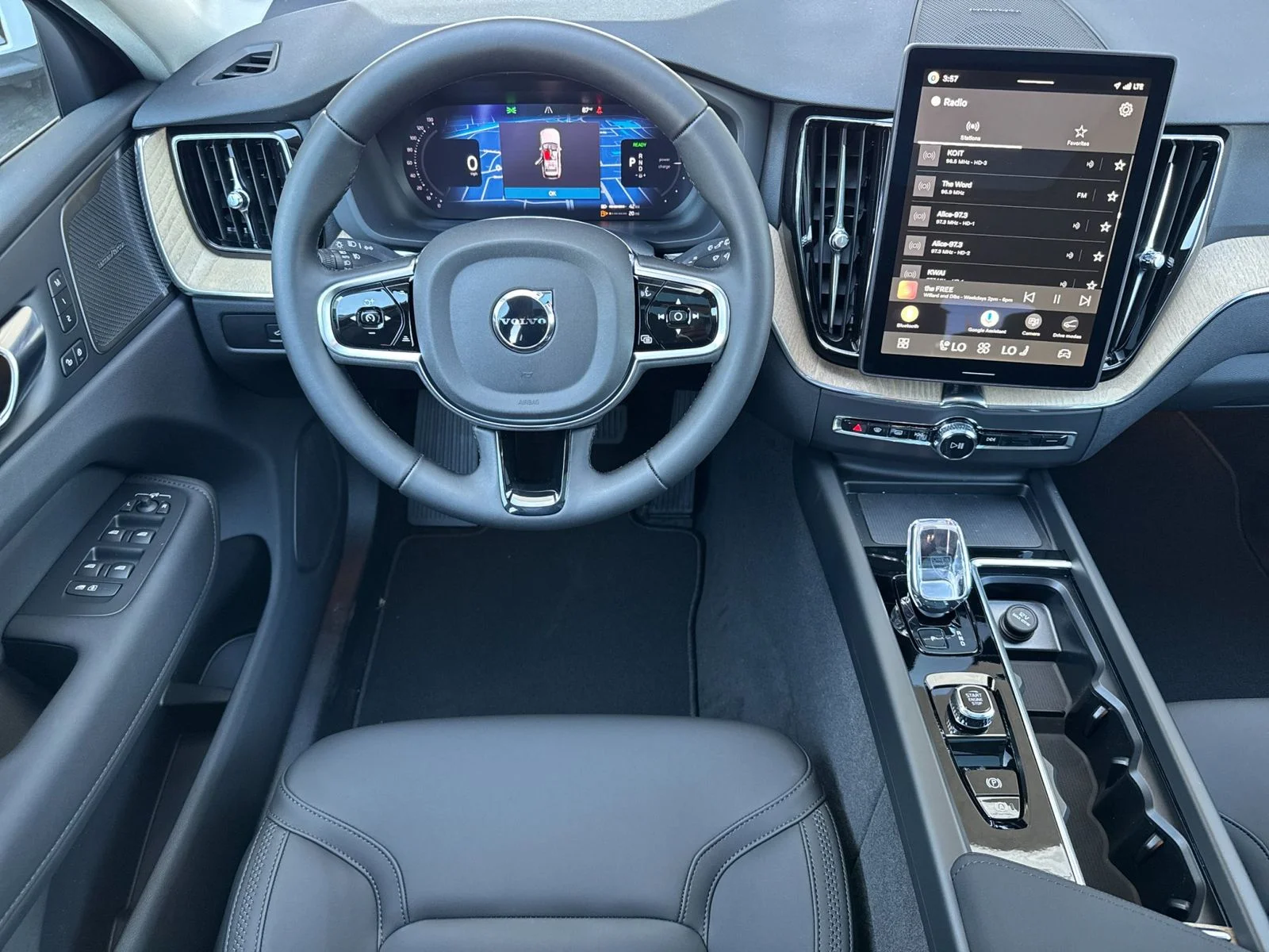 New 2026  Volvo T8 Plus image 15