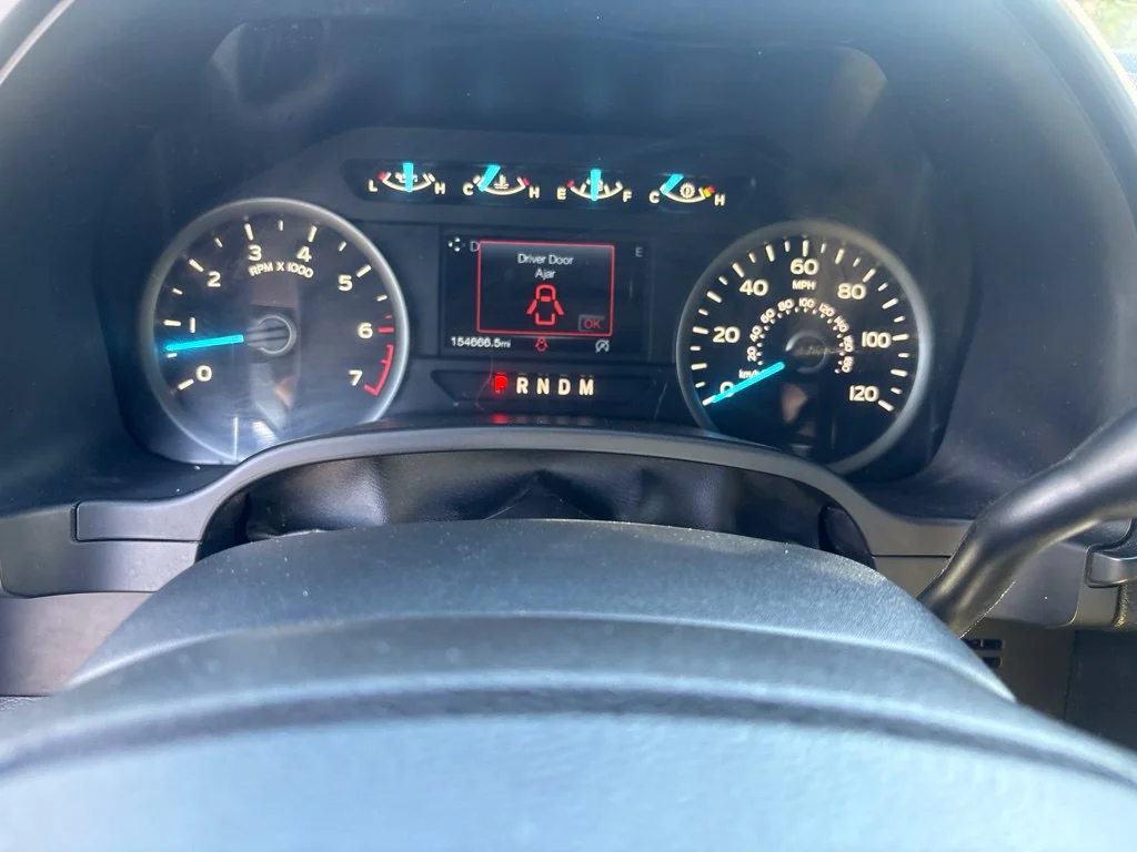 Used 2018 Silver Ford XLT image 31
