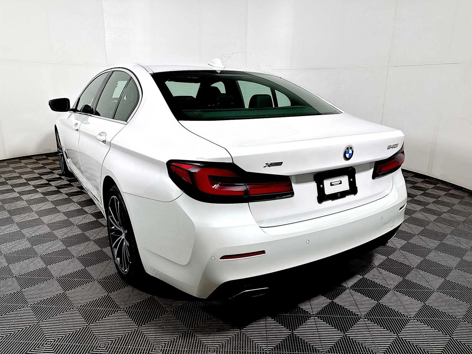 2023 BMW 5 Series 540i - Photo 5