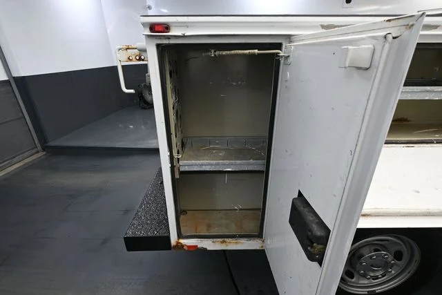 Used 2014 White Ford XL image 34