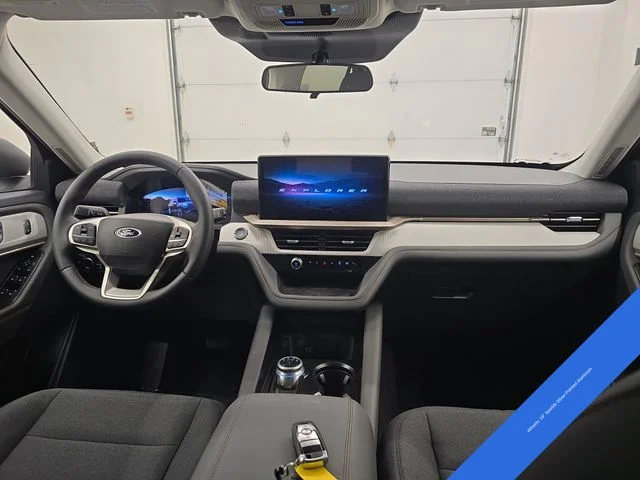 New 2026 Star White Metallic Tri-Coat Ford Active image 13