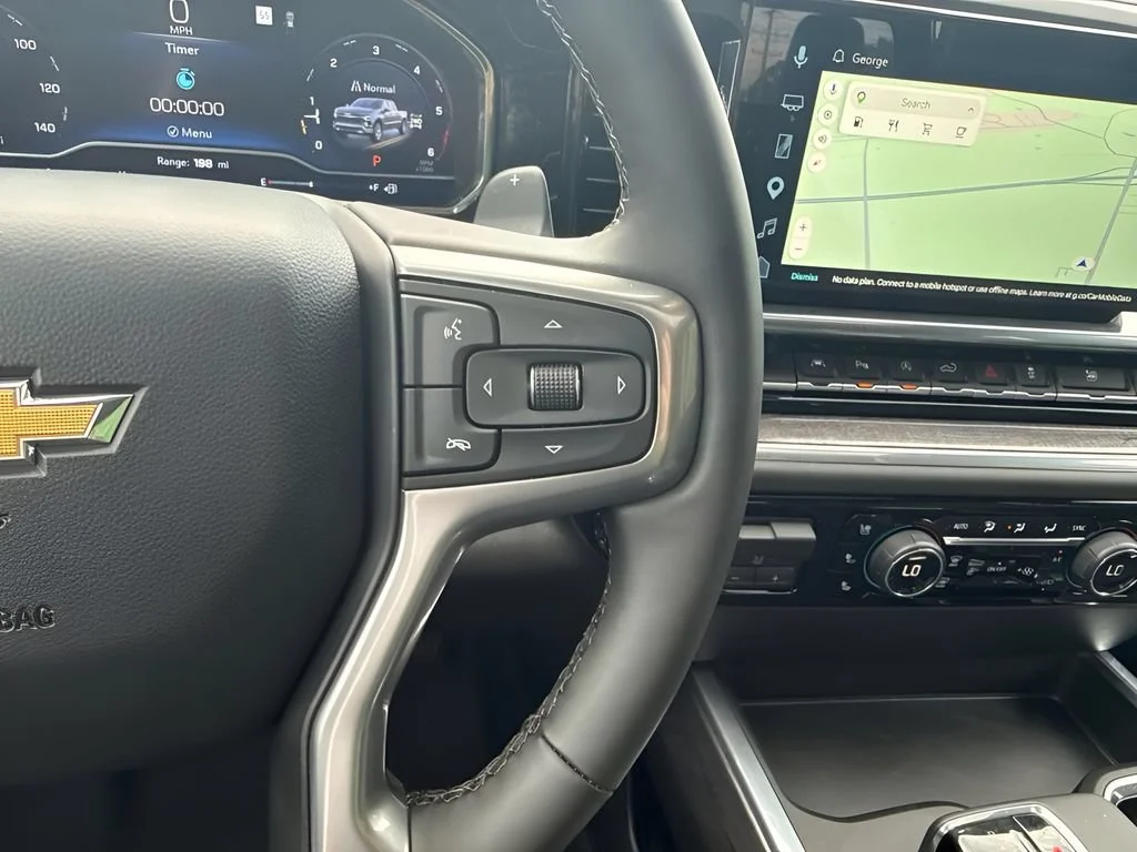 Used 2025 Summit White Chevrolet LTZ image 18