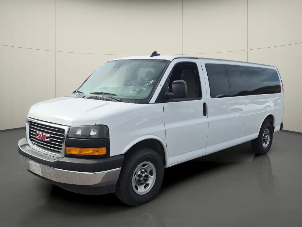 Certified Used 2025 Summit White GMC LT image 4