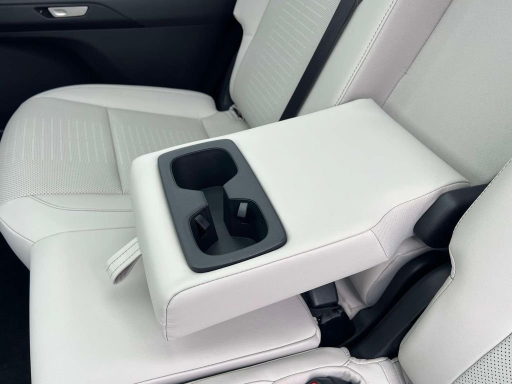 2025 Lexus TX Premium - Photo 14