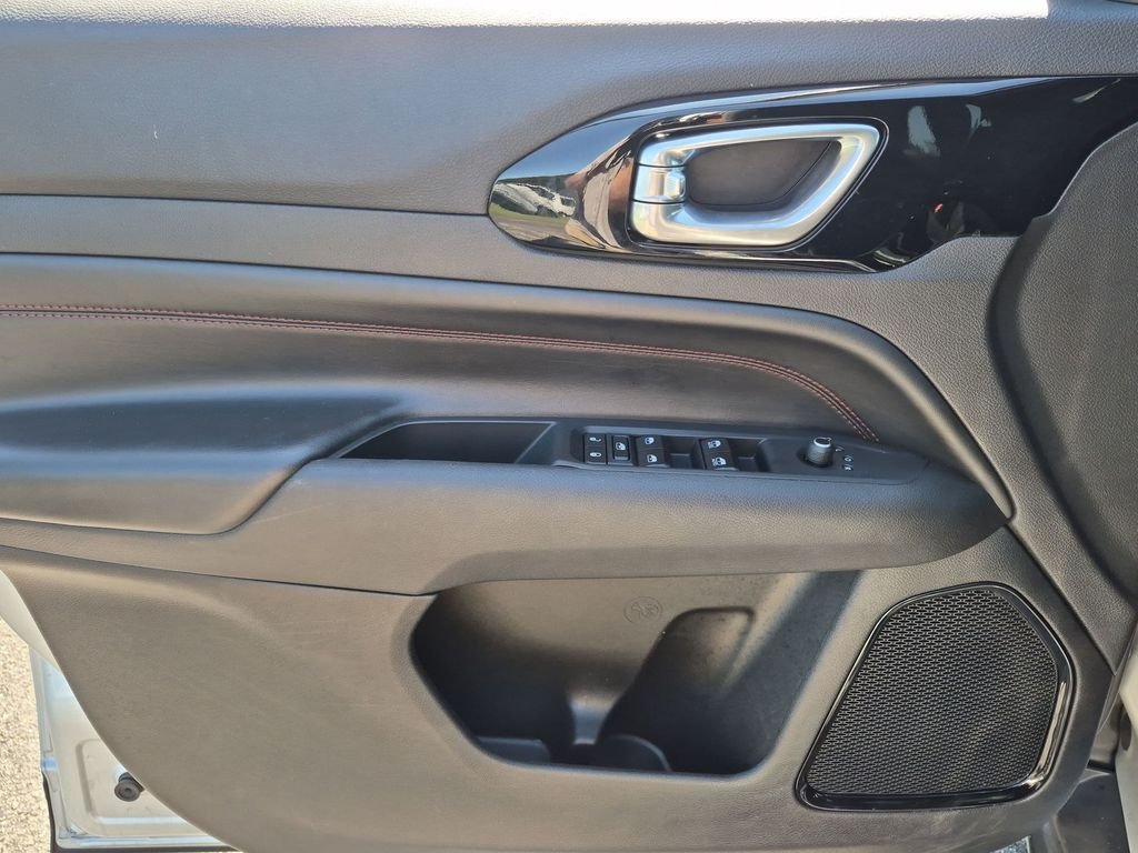 Used 2024 Silver Jeep Trailhawk image 35