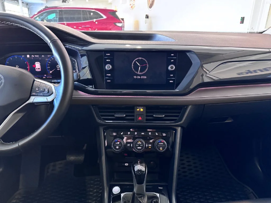 2024 Volkswagen Taos SEL - Photo 17