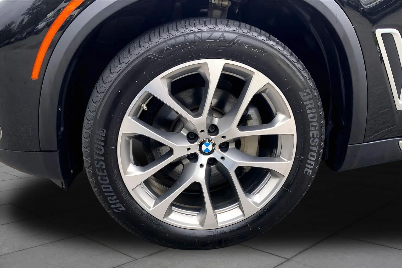 Certified Used 2019 Jet Black BMW xDrive40i image 22