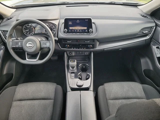 Used 2024 Gray Nissan SV image 13