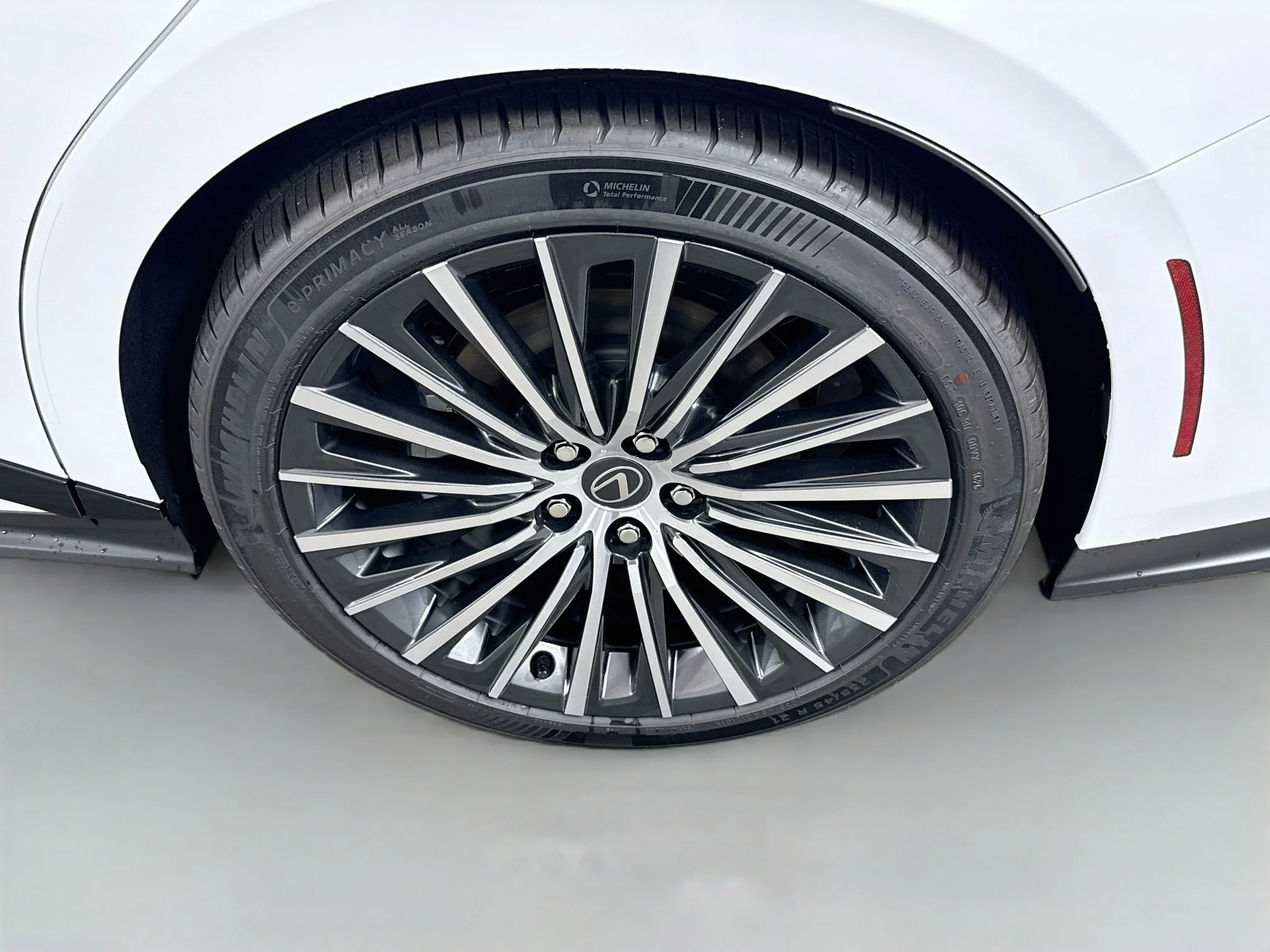New 2026 Ultra White Lexus ES 350e LUXURY image 30