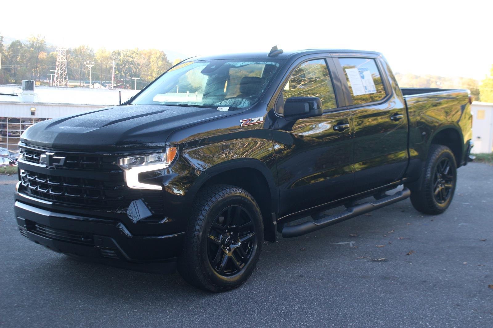 2023 Chevrolet Silverado 1500 RST photo 3