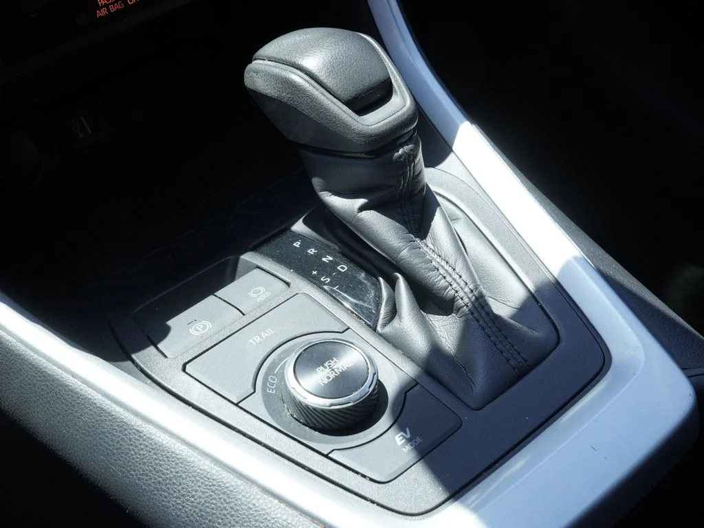Used 2024 White Toyota LE image 18
