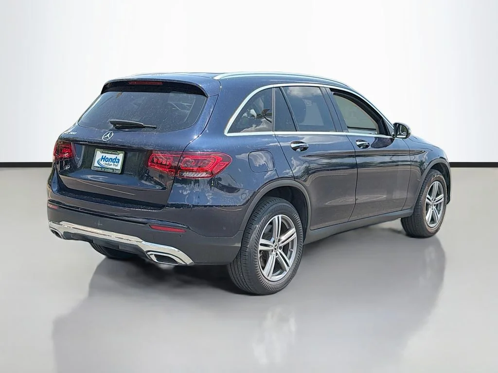 Used 2022  Mercedes-Benz GLC 300 image 5