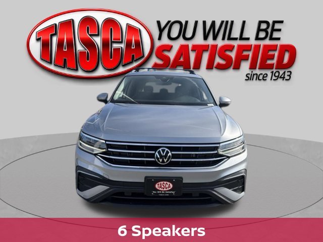 Used 2024 Silver Volkswagen 2.0T SE image 2
