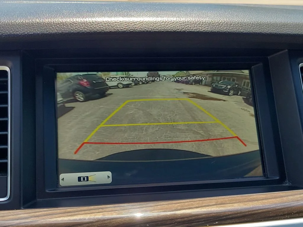 Used 2015 Black Hyundai 3.8 image 24