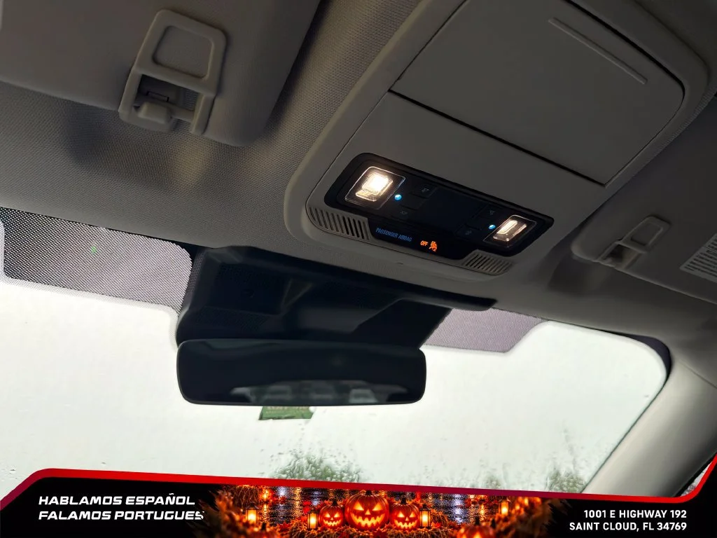 Used 2022  Ford Premium image 21