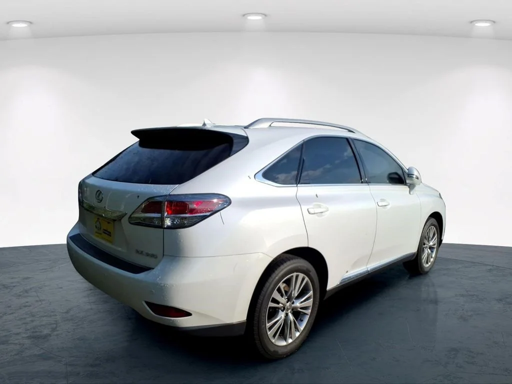 Used 2013  Lexus 350 image 19