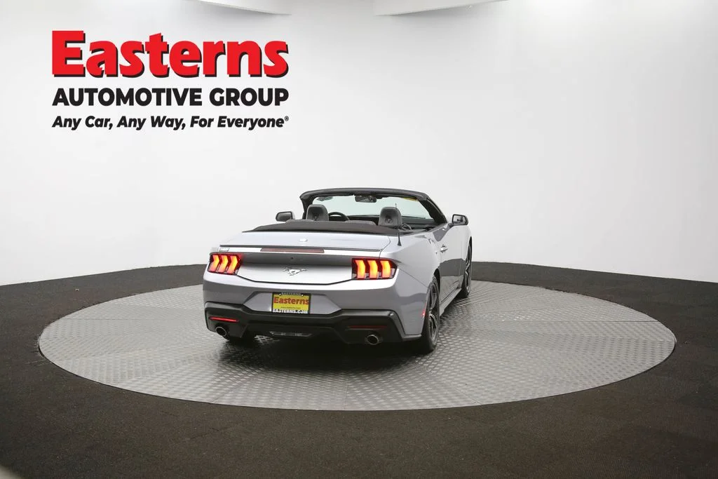 Used 2024 Silver Ford EcoBoost Premium image 33
