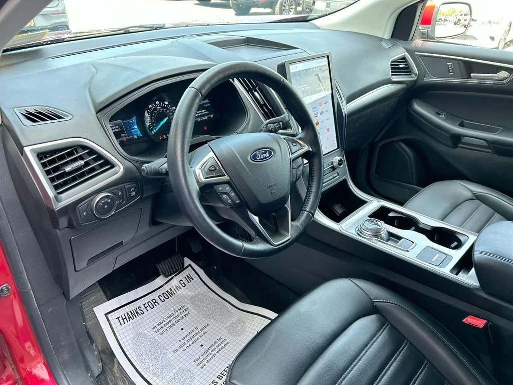 Used 2022 Red Ford SEL image 15