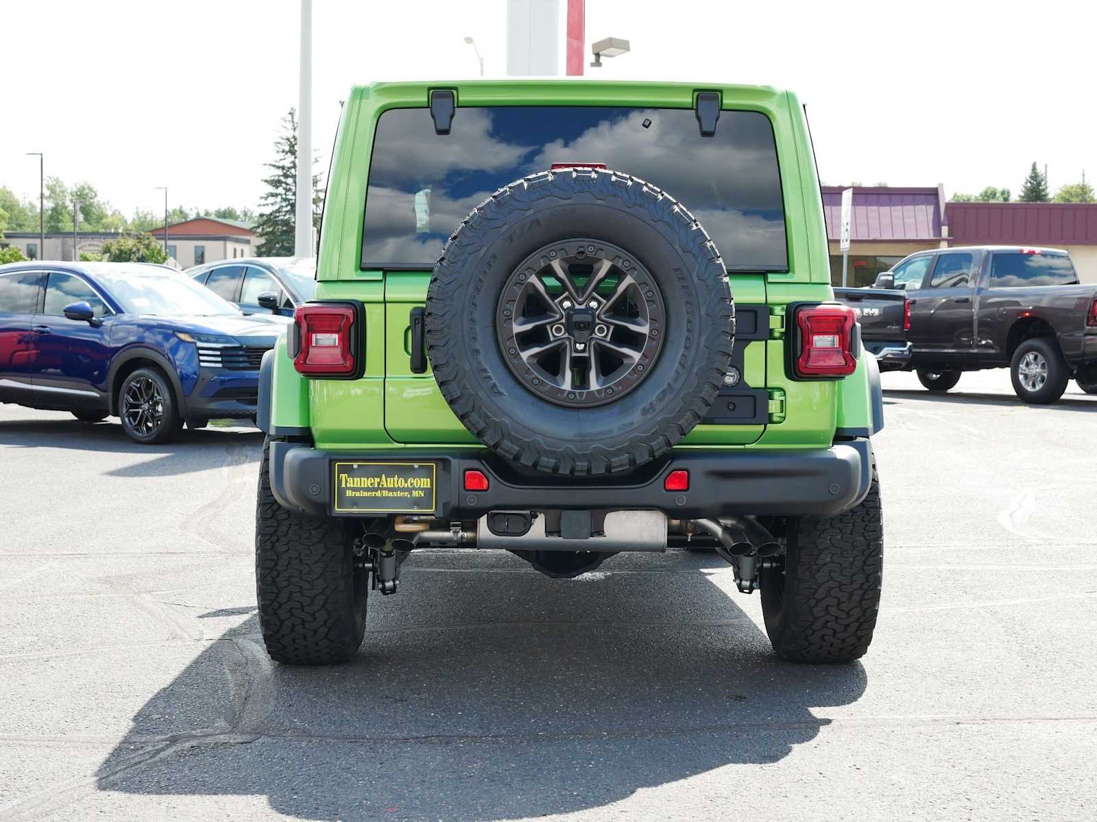 New 2025 Mojito Clear-Coat Exterior Paint Jeep Rubicon 392 Final Edition image 6