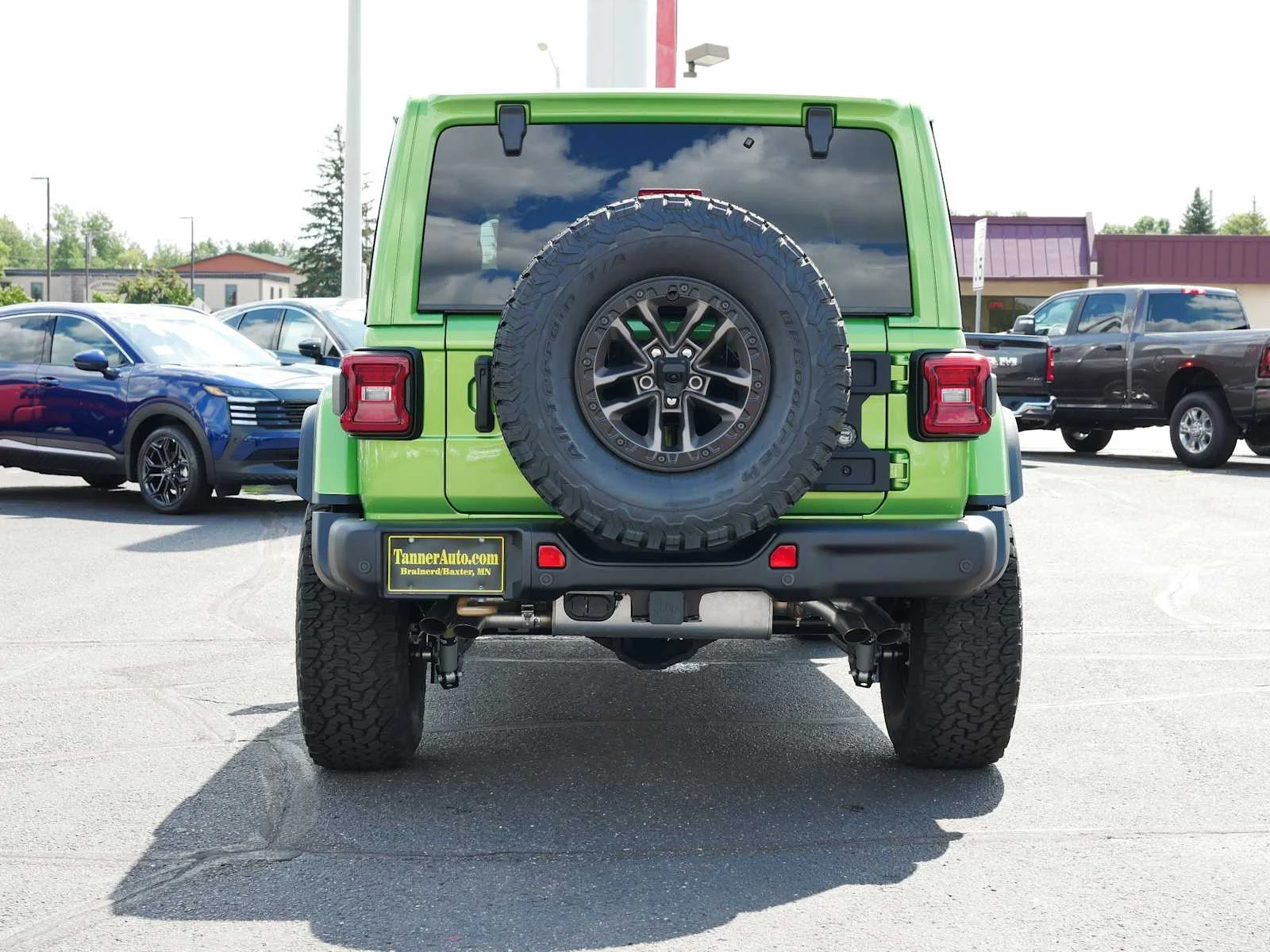 New 2025 Mojito Clear-Coat Exterior Paint Jeep Rubicon 392 Final Edition image 6