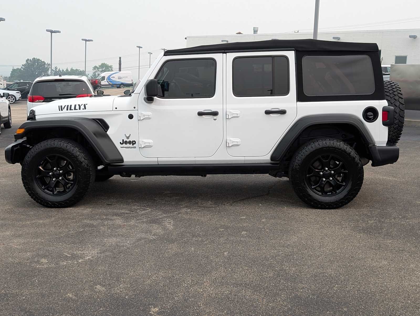 Used 2022 Bright White Clearcoat Jeep Unlimited Willys image 12