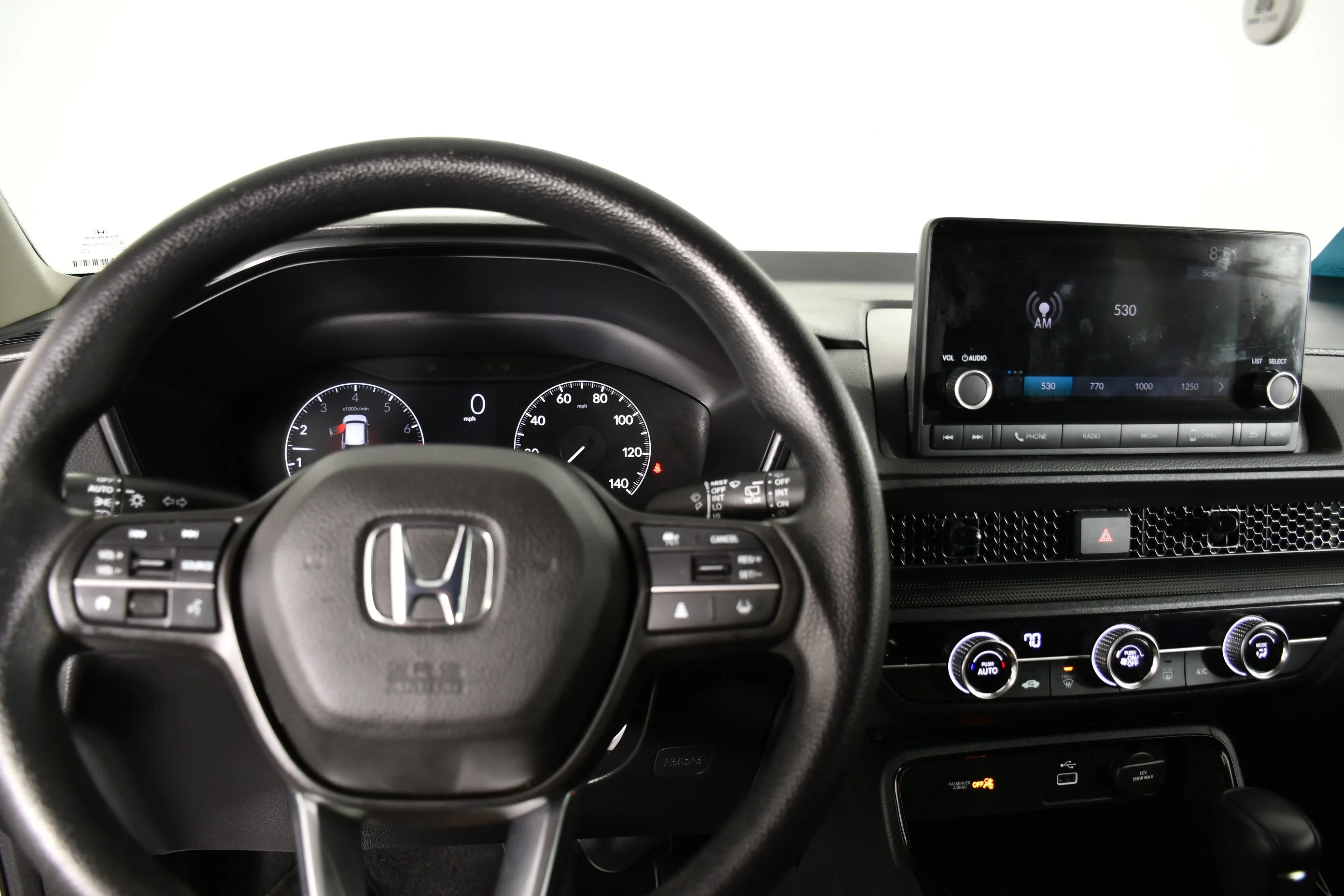 Used 2025 Solar Silver Metallic Honda LX image 16
